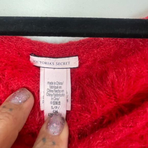 Victoria’s Secret Fuzzy Red Cropped Long Sleeve Sweater GUC Size S - Picture 5 of 5